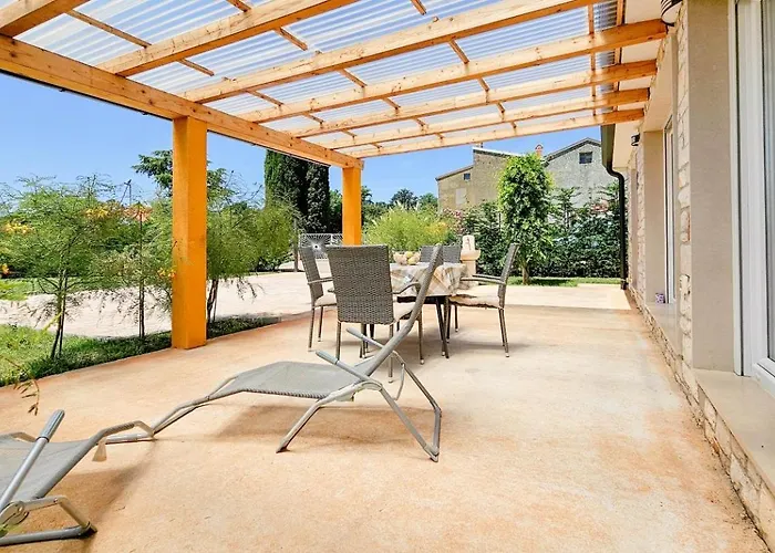 Casa Dorjana بيت للعطل