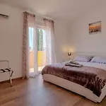 Casa Dorjana *